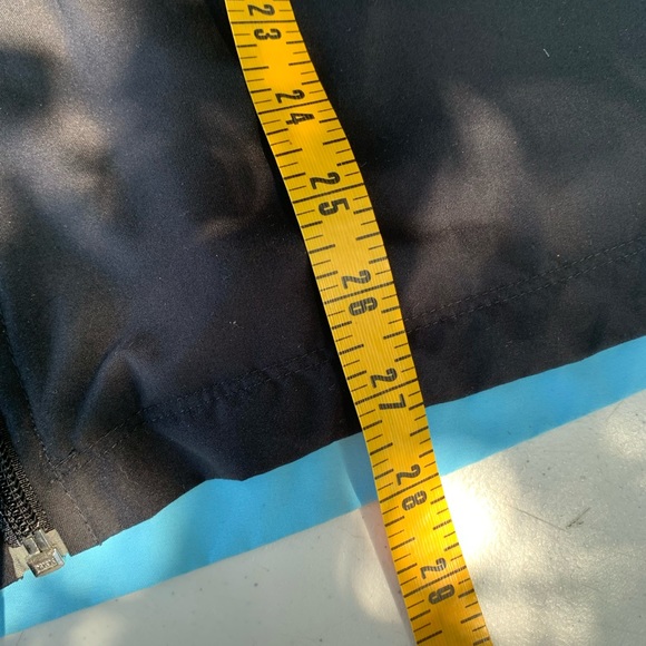 Nike windbreaker size XL 16-18. - Picture 7 of 7